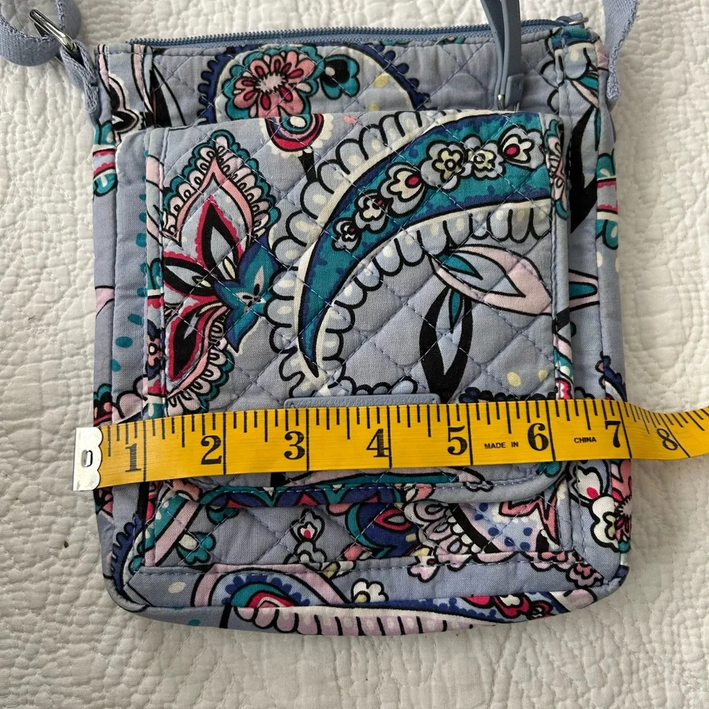 Vera Bradley RFID crossbody bag in Makani paisley pattern. Nice used shape! - Picture 14 of 15